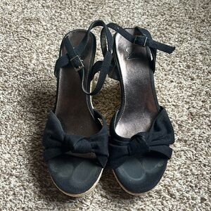 MIA 2 size 8 Black and Tan Wedges